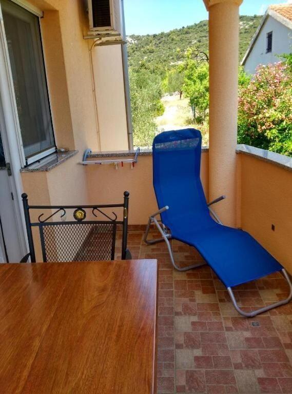 Apartments Antonija - Fitness Vinišće Εξωτερικό φωτογραφία