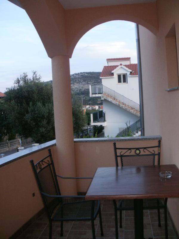 Apartments Antonija - Fitness Vinišće Εξωτερικό φωτογραφία